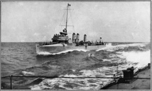 Есмінець типу "Нембо" у морі. 1916 р.