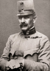 Комендант крепости Перемышль генерал Герман Кусманек фон Бургнойштедтен. Австрийская пропаганда назвала его «Львом Перемышля»