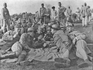 Однорічні добровольці зі складу 5-го піхотного полку гонведа, не раніше 1915 року