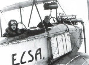 Спостерігач оберлейтенант Рудольф Голека та пілот оберлейтенант Генріх Кострба в літаку Aviatik B.I (8-ма авіаційна сотня, Східний фронт, осінь 1914 р.)