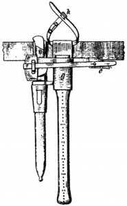 Ношение пехотной кирки M.1896 на поясном ремне