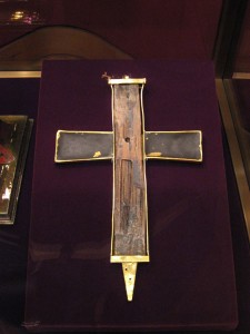 Реликварий с частицей Святого Креста