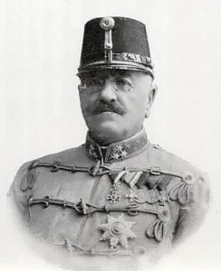 Шеф 5-го пехотного полка генерал кавалерии барон Вильгельм фон Клобучар в обмундировании венгерского генерала