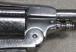 Ось "перелома" револьвера Gasser M1880 Montenegrin
