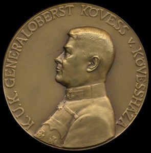 Настольная медаль, посвященная присвоению Кёвешшу звание генерал-полковника