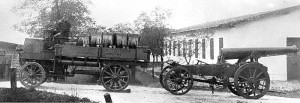 Самый первый австро-венгерский военный грузовик тянет крепостное орудие (1898)