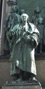 Статуя, изображающая Герарда ван Свитена на мемориале Марии Терезии (Площадь искусств, Вена)