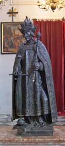 Статуя Фридриха III в главной кирхе Иннсбрука