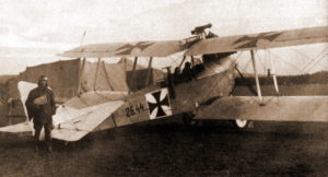 Brandenburg C.I (Ph) (серийный номер 26.44) из состава Flik 29, на котором цугсфюрер Домбровски в феврале 1917 года одержал свою вторую победу. Его наблюдатель в том вылете, обер-лейтенант Карл Патцельт (Karl Patzelt), впоследствии тоже стал лётчиком-истребителем и закончил войну с пятью победами на счету