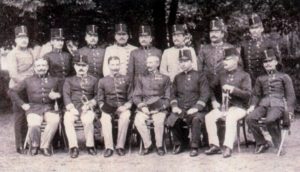 Викладачі Нижчо] військової реальної школи в Штрассі, 1908 рік