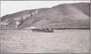 Італійський есмінець біля албанського узбережжя. 1916 р.