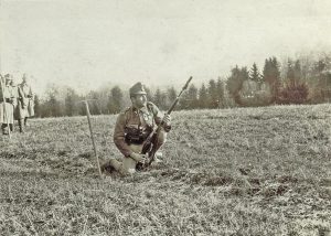 Відстріл німецької гвинтівочної гранати «Gewehrgranate» зразка 1916 року під час навчань у 10-му армійському корпусі (bildarchivaustria.at)