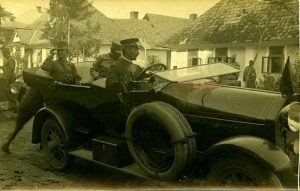 Іл. 2. Архикнязь Карл Габсбург під час візиту до м. Галич (липень 1915 р., локація – сучасна вулиця Ярослава Осмомисла).